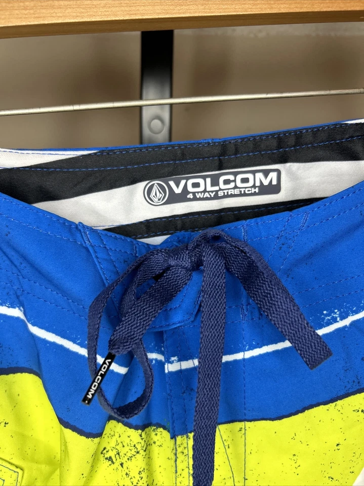 VOLCOM BOYS LIDO ION BOARD SHORTS 4 WAY STRETCH POCKET GREEN BLUE PRINT 26 NEW - Image 4 of 4