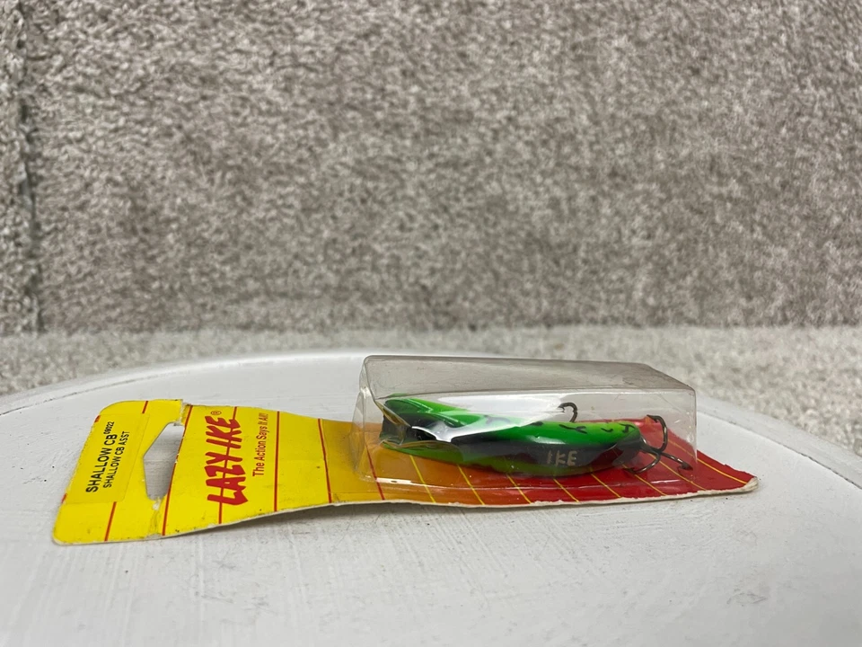Lazy Ike Walleye Shallow Crankbait Fishing Lure Sporting Goods Green - Image 3 of 4