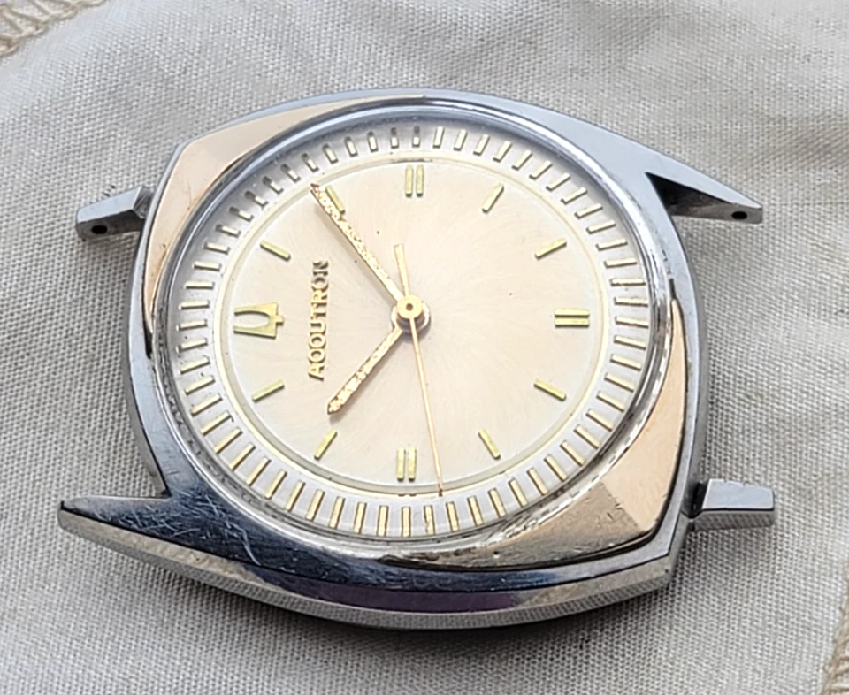 ¡RARO!!! Accutron 214 1960 (M0) oro 14K primera generación.Reparado Foto 2 de 4