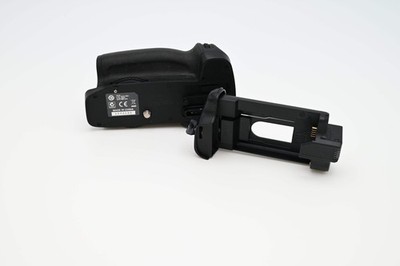 Nikon MB-D14 Grip for D600 or D610 - With Lithium Battery Tray