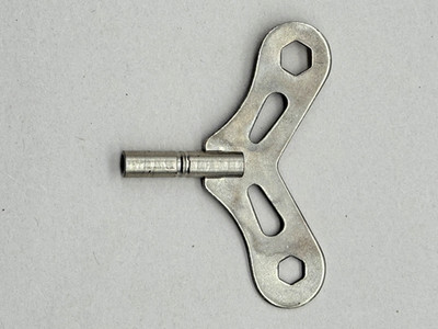 ANTIQUE CLOCK  KEY Size #7 3.8mm (CM93-204)