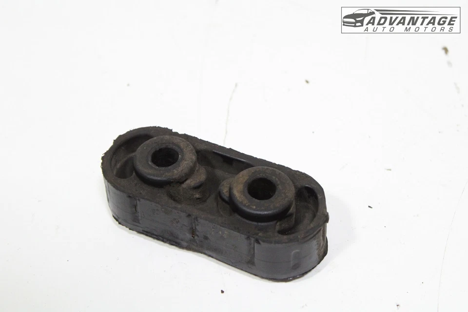 2000-2025 GMC YUKON 4WD 5.3L EXHAUST MUFFLER PIPE INSULATOR HANGER OEM - Image 2 of 4