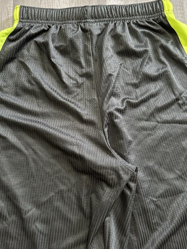 Nike Shorts Elastic Pant Athletic Shorts Boy Kid Size XL Gray Neon Green - Picture 16 of 16
