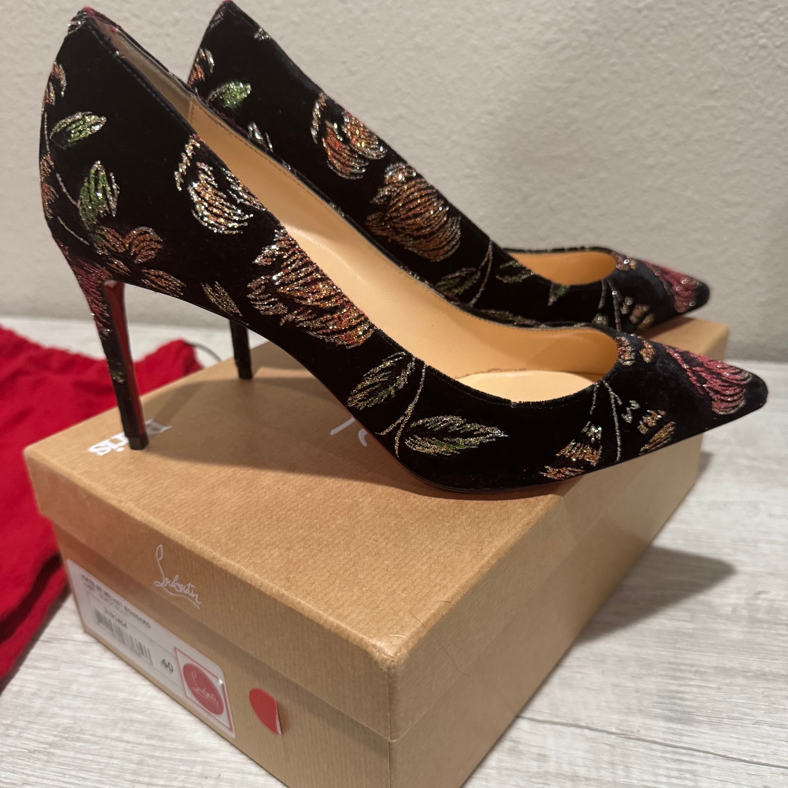 Christian Louboutin Pigalle Follies 100 Black Velvet Red Glitter Heel Pump