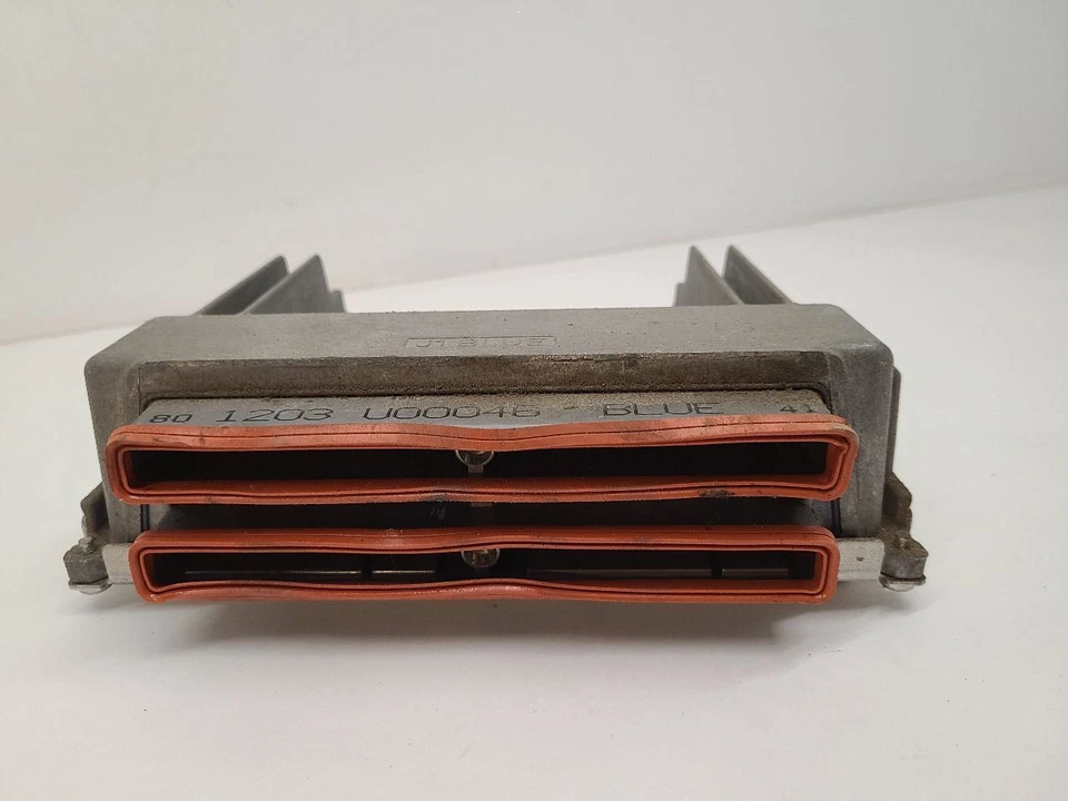 03-04 BUICK PARK AVENUE Engine ECM Electronic Control Module ID 12583826  - Image 2 of 4