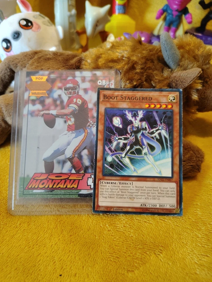 Lote de juguetes y coleccionables - Baymax, Luigi, Marvel, Peluche, TC, Tomy, EA, Pokémon Foto 3 de 4