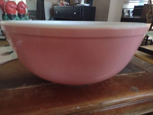 Vintage PYREX Flamingo Pink 4 Qt. Mixing Bowl # 404