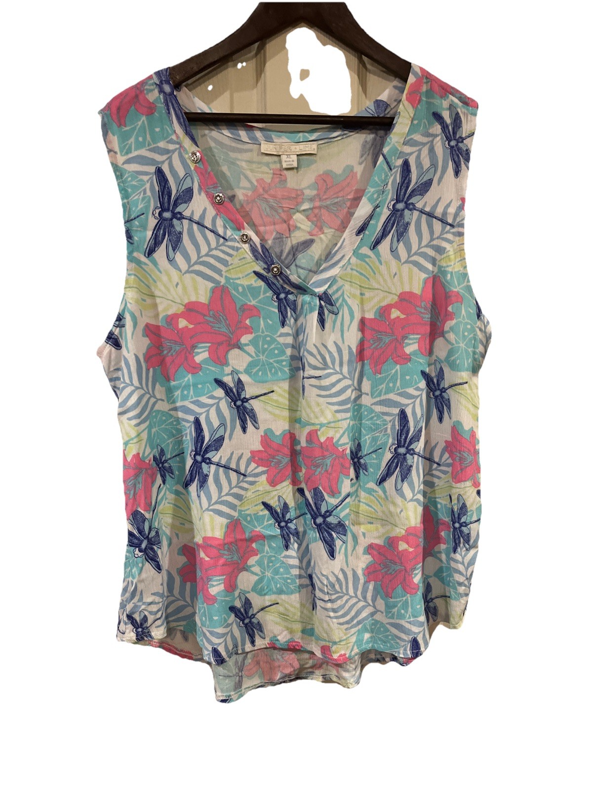 Juniper + Lime Tank Top Size XL Dragonfly/Flowers Print Rayon Button Accent
