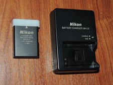 Genuine Nikon MH-24 Charger  EN-EL14 battery D3300 D3200 D3400 D5500 D5600