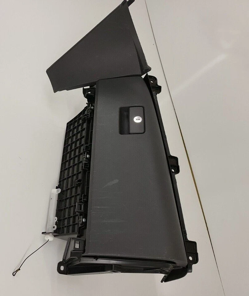 Toyota Camry 2018 guantera Foto 3 de 4