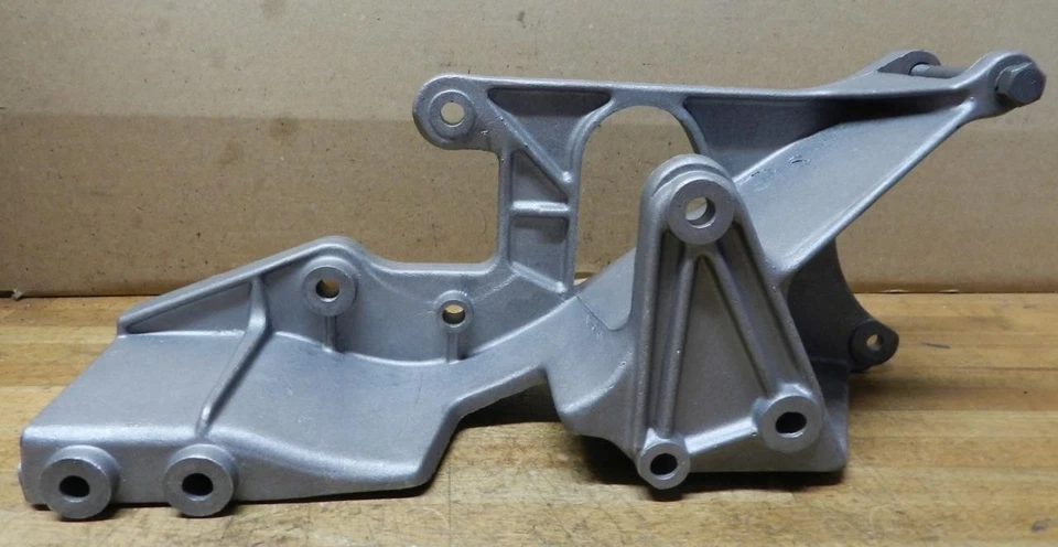 Chevrolet R, V S10 GMC S15 1988-92 4,3 L 5,7 dirección asistida bomba soporte 10118701 Foto 3 de 4