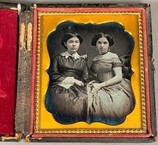1/6 PLATE DAGUERREOTYPE OF SISTERS, GOLD-ENHANCED JEWELRY, NO WIPE MARKS