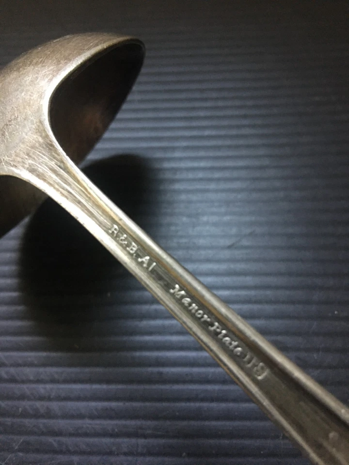 Vintage Silver Plated R.& B. A1 Manor Plate Ornate Serving Ladle 6"L x2.25"W - Image 4 of 4