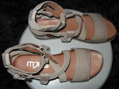 MJUS Damensandaletten/Farbe Taurus Ice/Gr.38/NEU mit Karton