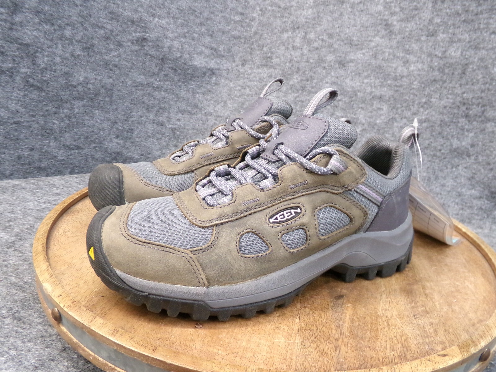 Scarpe da trekking Keen da donna Basin Ridge Vent magnete in pelle di cardo sneaker taglia 7