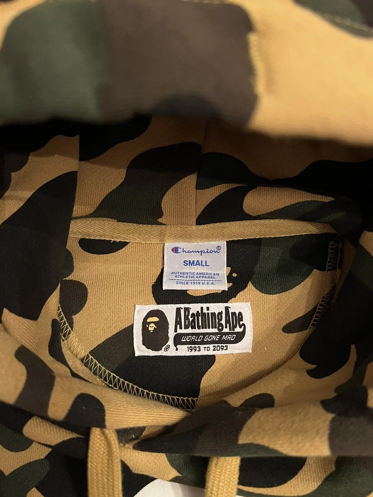 A BATHING APE (BAPE) Felpa con cappuccio pullover mimetica BAPE Champion 1st taglia small INDOSSATA UNA VOLTA 2018 A scimmia da bagno