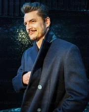 Pedro Pascal 8x10 Photo WM
