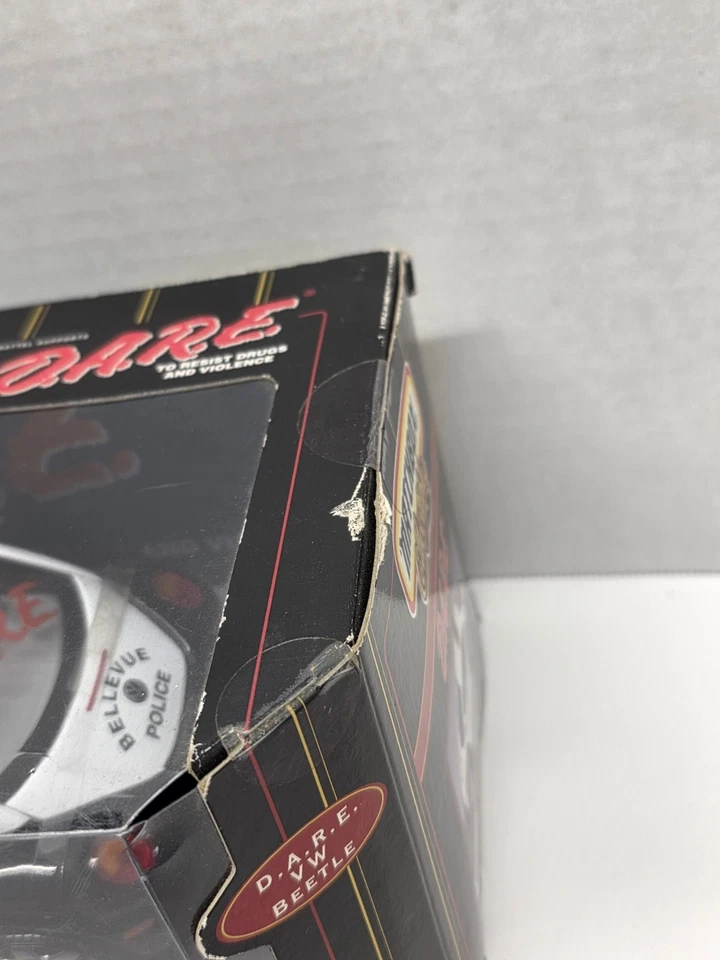 VW Beetle 1/18 Scale Diecast DARE Bellevue Police - Matchbox Collectible New!! - Image 4 of 4