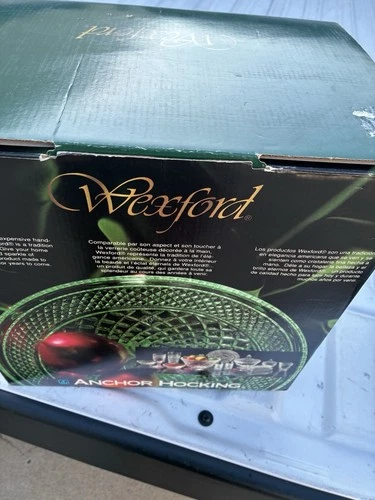 Anchor Hocking Vintage Wexford Glass Emerald Green  Pedestal Footed Cake Stand