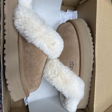 New In Box - Uggs Disquette Size Women s US7 / Tan