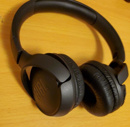 JBL TUNE 500BT Wireless Bluetooth On 