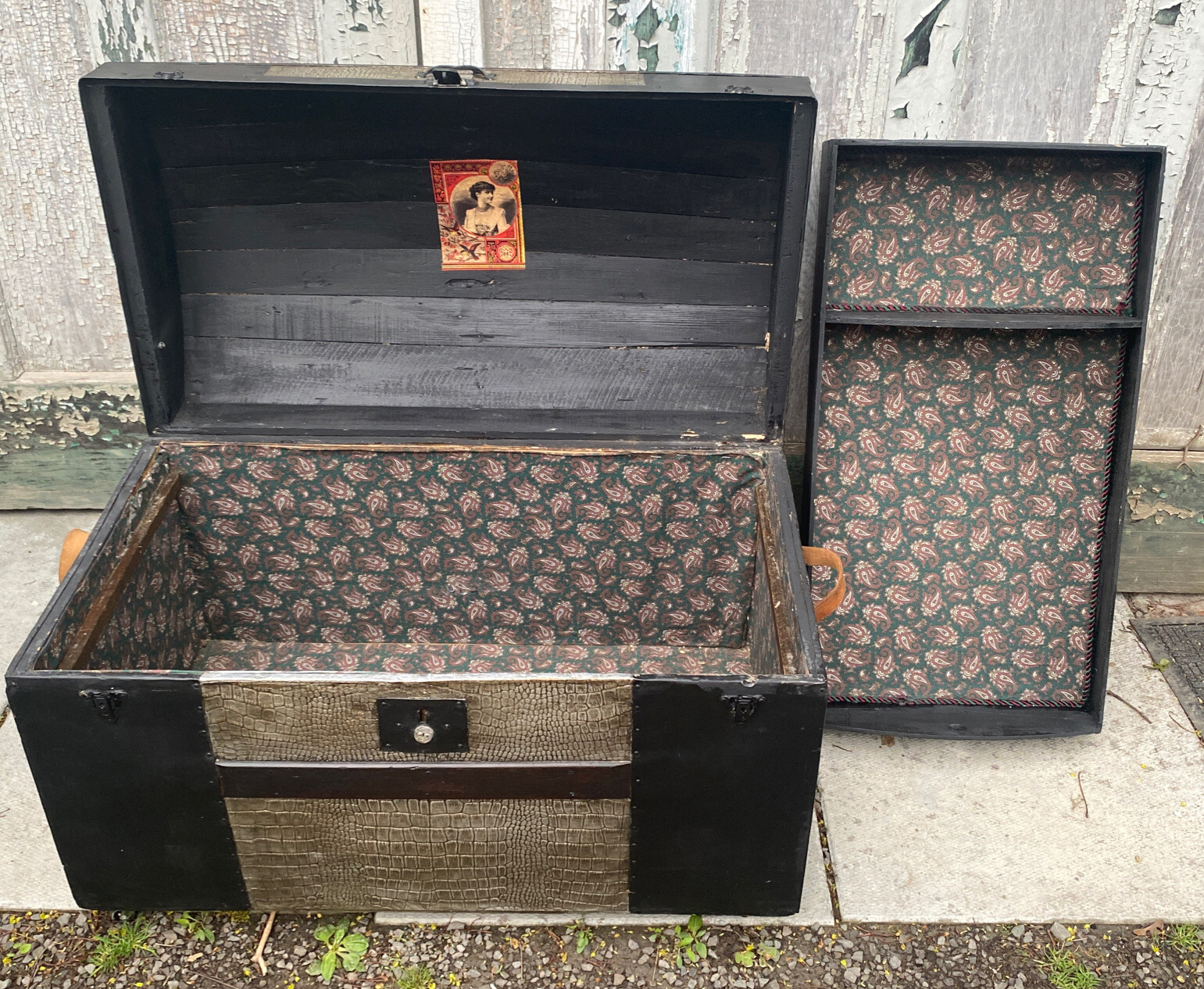 ANTIQUE VICTORIAN DOME TOP STEAMER TRUNK camelback embossed