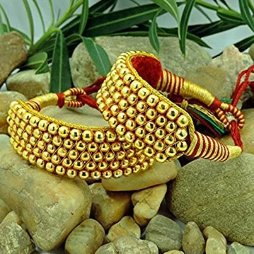 Gold pochi design outlet