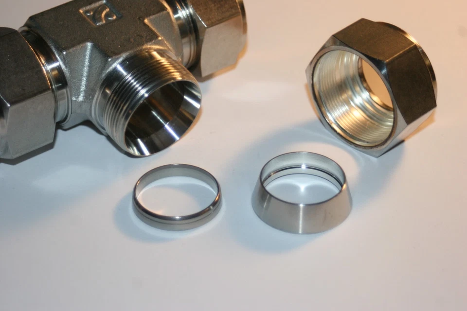 1' Tube 316ss Union Tee Fitting Superlok  SUT-16-S316 - Image 3 of 3