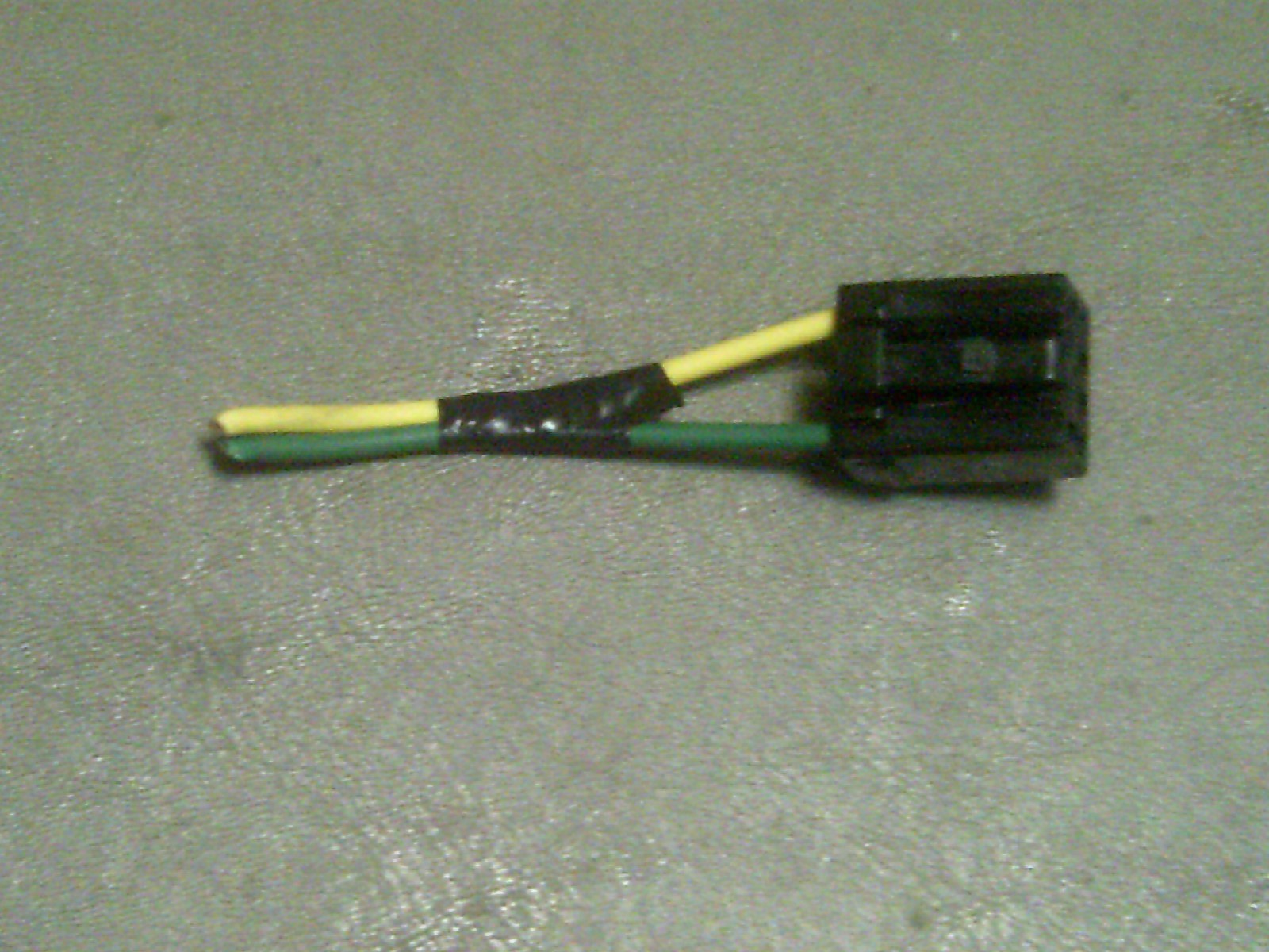 09 10 Pontiac Vibe LH Drivers Side Rear Door Power Window Motor Pigtail