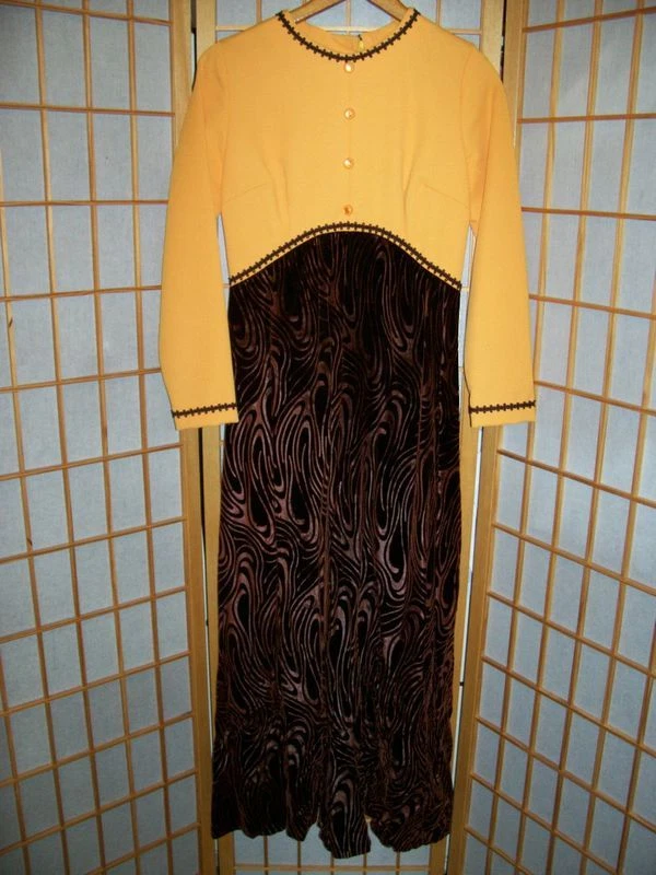 Eye Popping Vtg 1960s Fall Season CLASSY ORANGE & BROWN VELOUR MAXI DRESS S