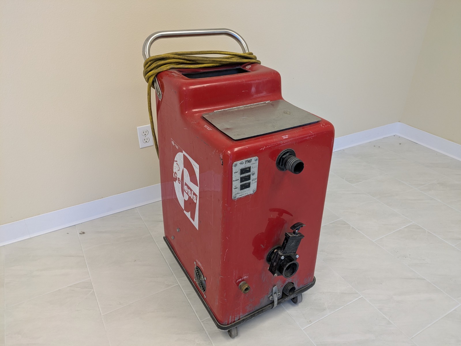 TMI Genesis 100 PSI, Dual Motor Commercial Carpet Extractor - TESTED