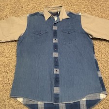 Vintage Wrangler Shirt Mens Blue Plaid Long Tails Long Sleeve Button Made In USA