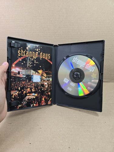 Strange Days (DVD, 1995) w/Insert Ralph Fiennes, Angela Bassett, Used Condition - Picture 4 of 11