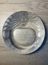 Cendrier circulaire en cristal satiné Lalique lion