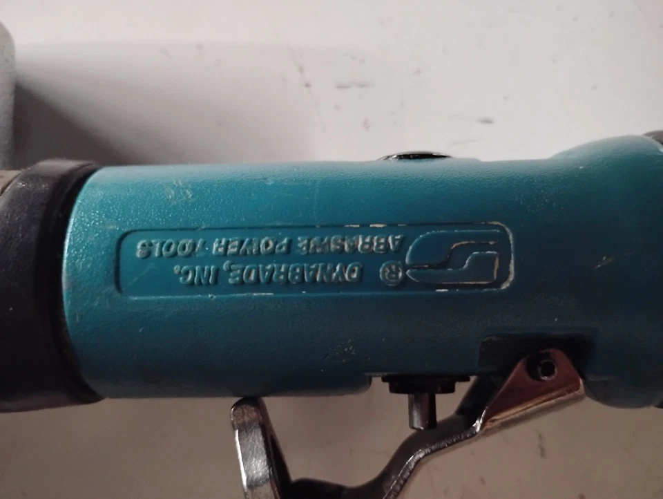 Lijadora neumática Dynabrade 7 grados usada 51403 Foto 2 de 4