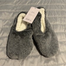 Auden Faux Fur Slipper Socks Gray S/M 5-7 Women Non-Slip Comfort