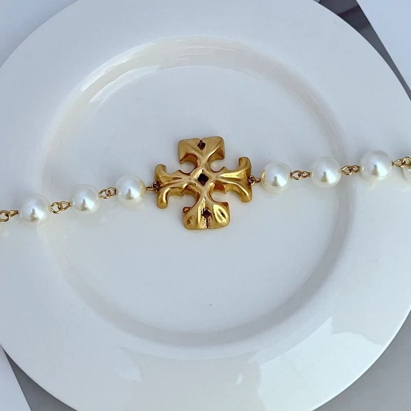 Collar de cadena de perlas largas con cuentas chapado en oro Tory Roxanne Tamaño: 60 cm Foto 3 de 4