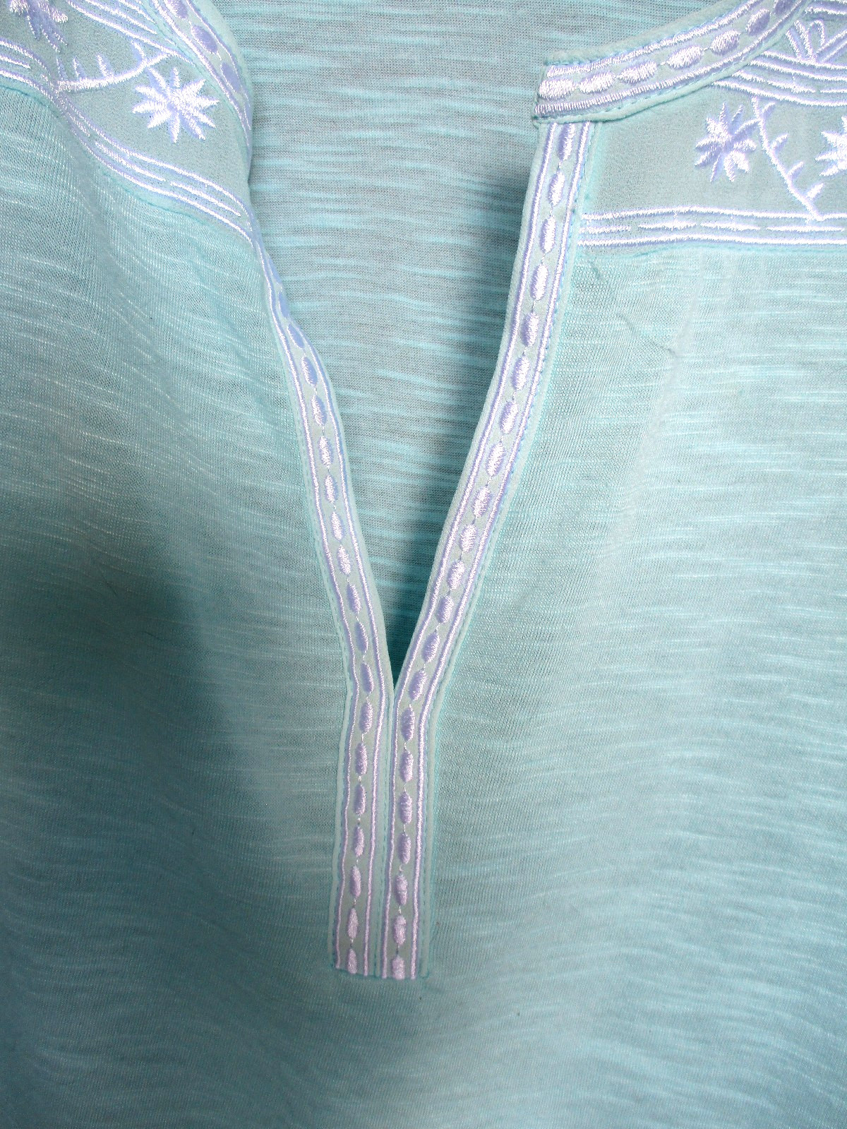 Urban Coco Top Light Green LARGE Embroidered Trim 3/4 Sleeve V Neck Poly Wash image 2