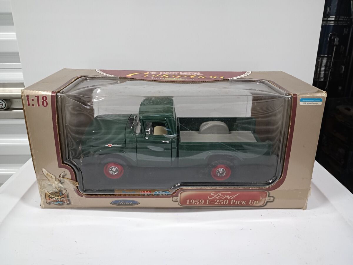 まとめ買いでお得 1959 F-250 Ford Signature Road Pick Die Model Scale 18 1 up 乗用車