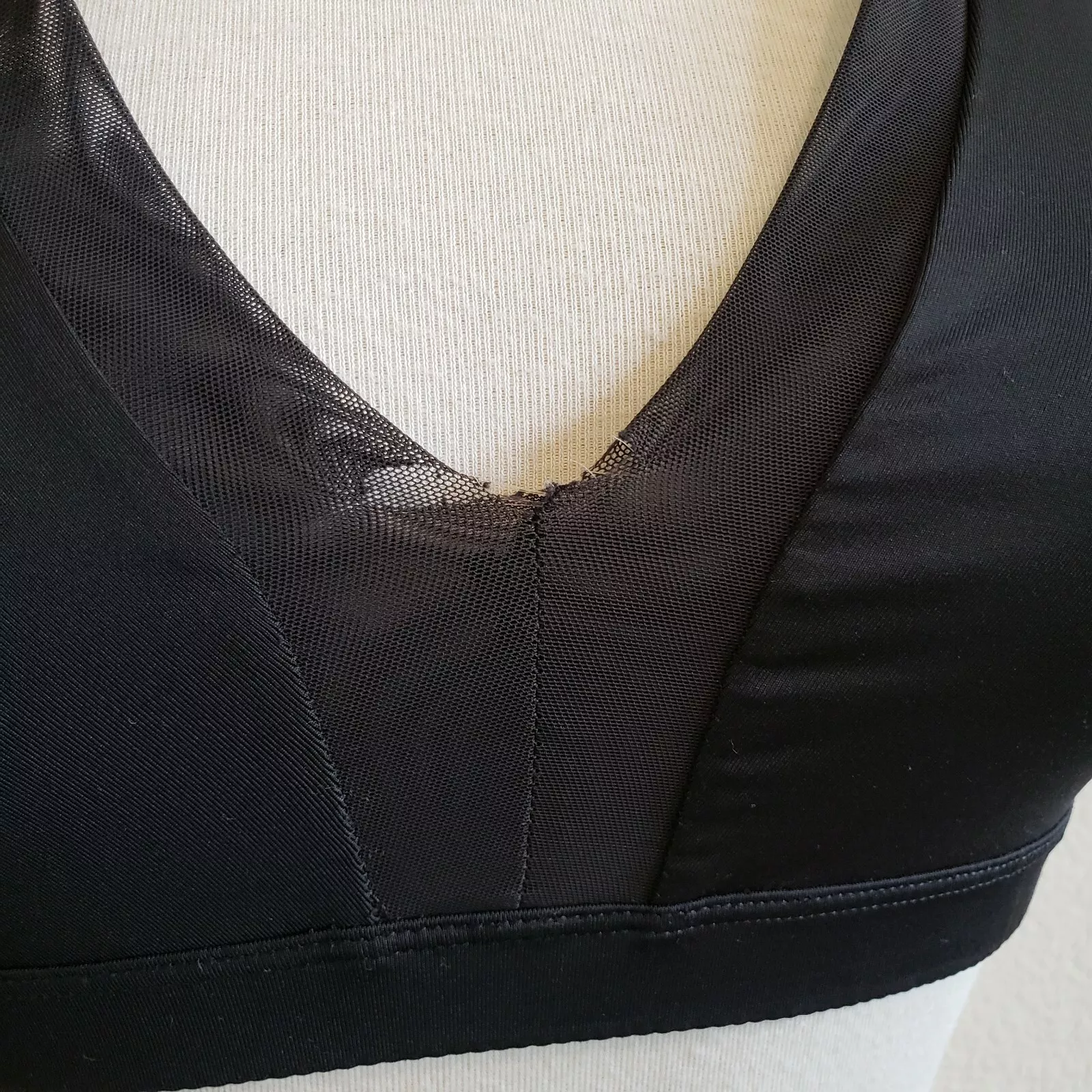 victoria-secret-vs mesh strappy cross back v neck tank-bra