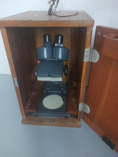 VINTAGE Bausch & Lomb WP8182 microscope with Original Wood Box 10x Wide Lenses - Picture 12 of 17