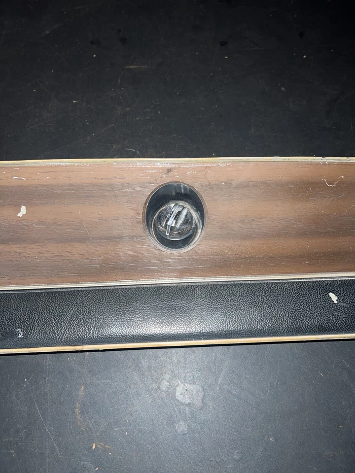 Tapa de guantera de grano de madera Mopar A Body 73 74 75 plumero de dardos Demon Scamp Foto 4 de 4