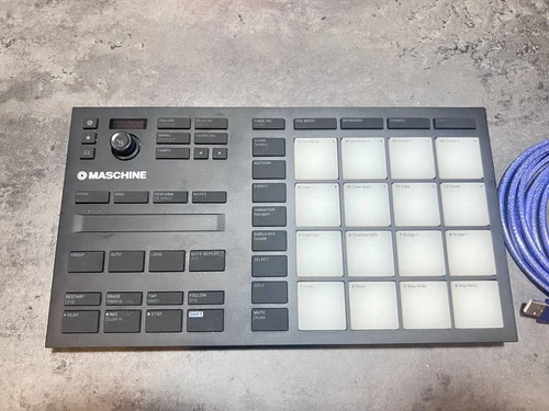 Native Instruments MASCHINE MIKRO MK3 Drum Controller