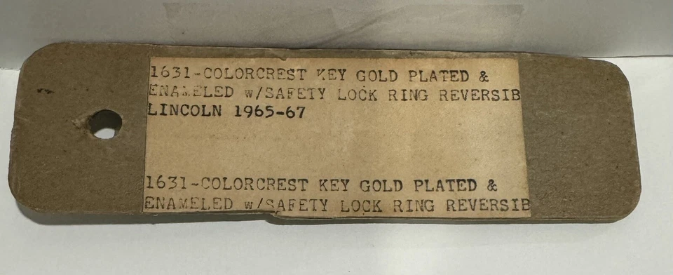 Llave en blanco Lincoln Continental vintage con escudo de oro sin cortar 1965-1967 chapada en oro sin usar, en caja Foto 3 de 3