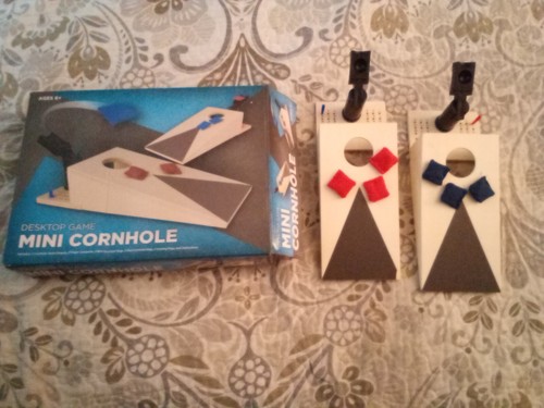 mini cornhole desk top game/with pegs bean bags/ex cond/used