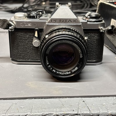 PENTAX ME Super 35mm FILM CAMERA W/50mm 1:2 ASAHI LENS And Flash s UNTESTED