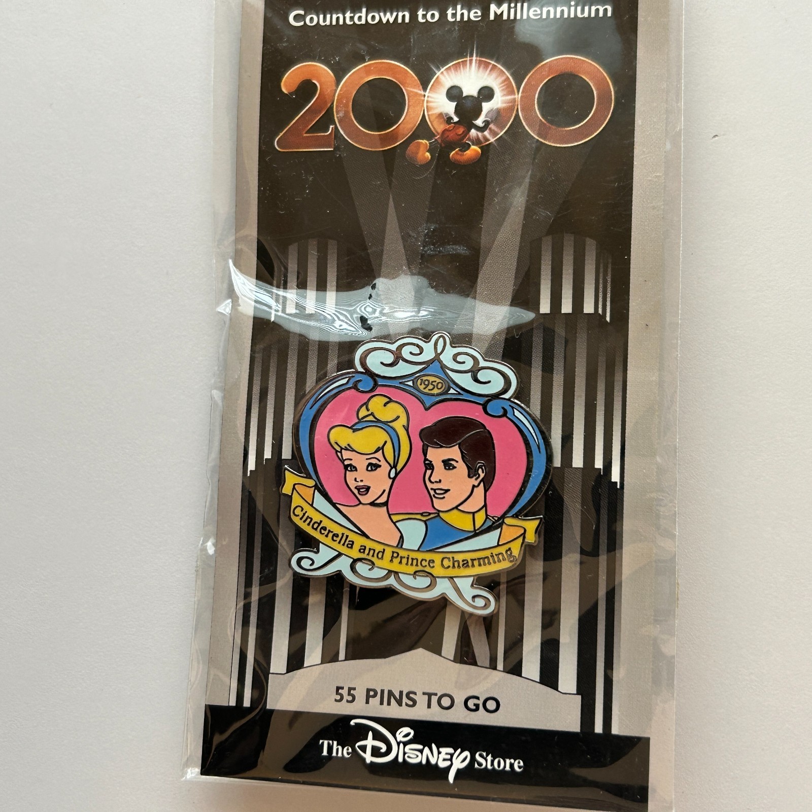 Cinderella and Prince Charming - 1950 Countdown To the Millennium Disney Pin 651