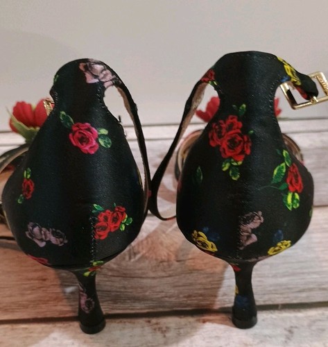 NWOT Betsey Johnson Black Size 6 Floral Heels Strap Sandal Dainty Fun Feminine - Picture 5 of 7
