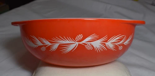 Vintage Promotional Holiday Pine Cone 2qt Pyrex Casserole Mixing Bowl Oven Safe