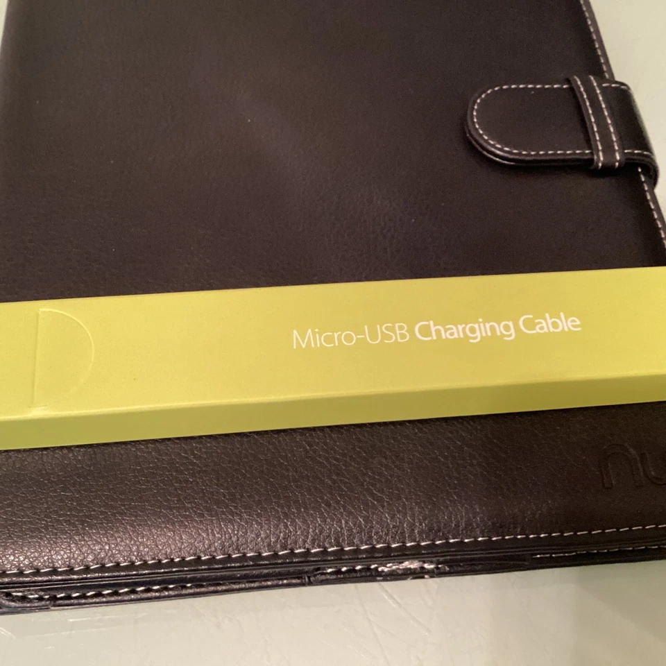 Nuu Softkey Keyboard Case for ipad 2 BNIB - Image 4 of 4